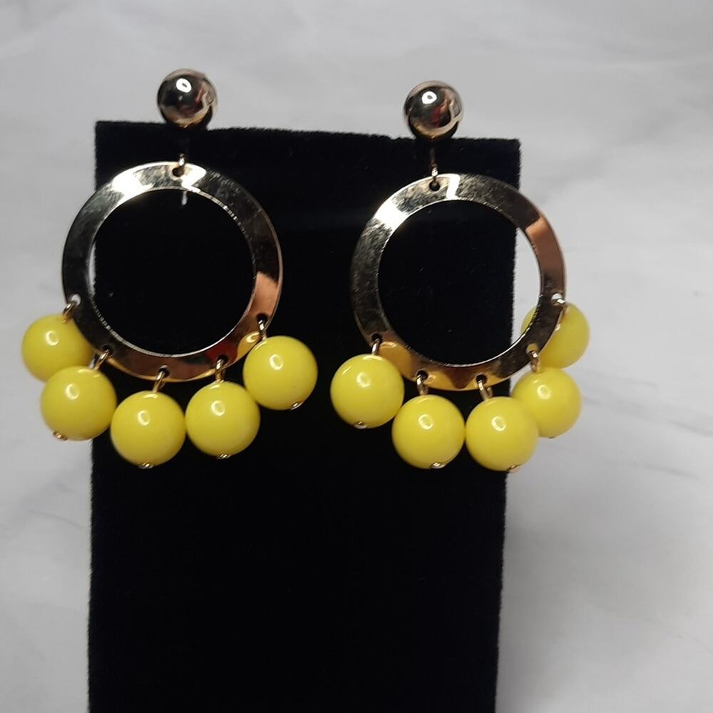 Vintage Sarah Coventry Signed Gold Hoop Earrings Sunny Yellow Balls Clip Backs